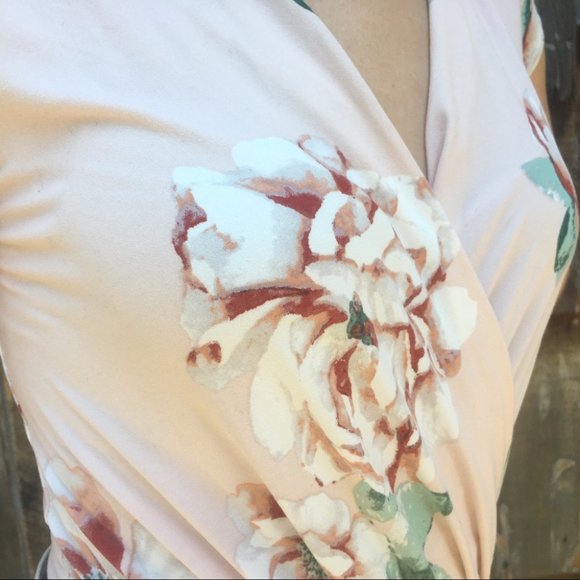 Pink Floral V Neck Bodysuit Size Small - Picture 3 of 11